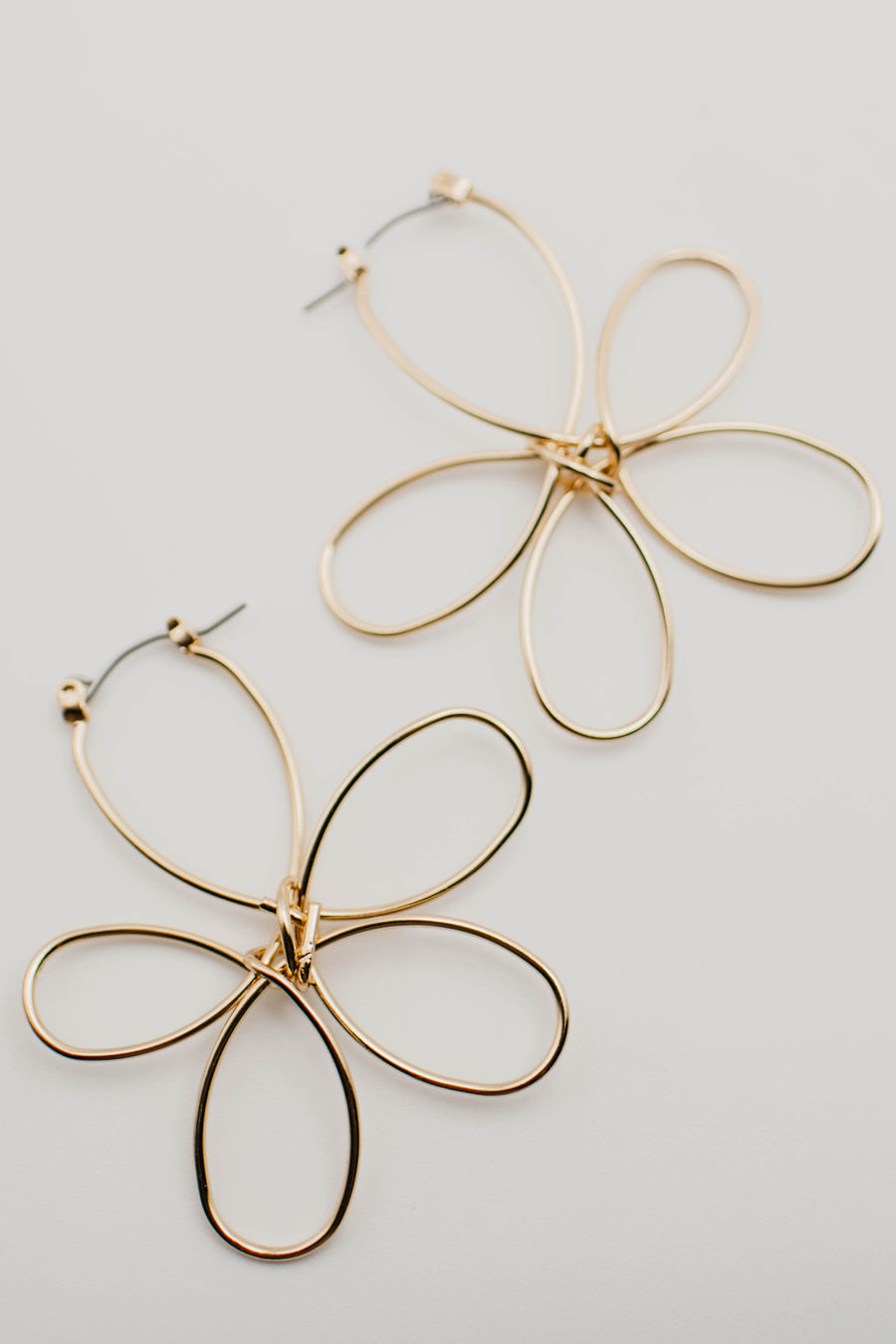 The Jedson Wire Flower Earring