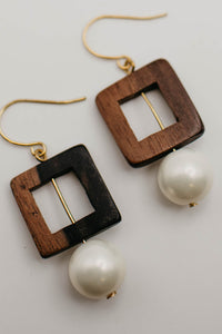 The Leo Wooden Square Pearl Earring