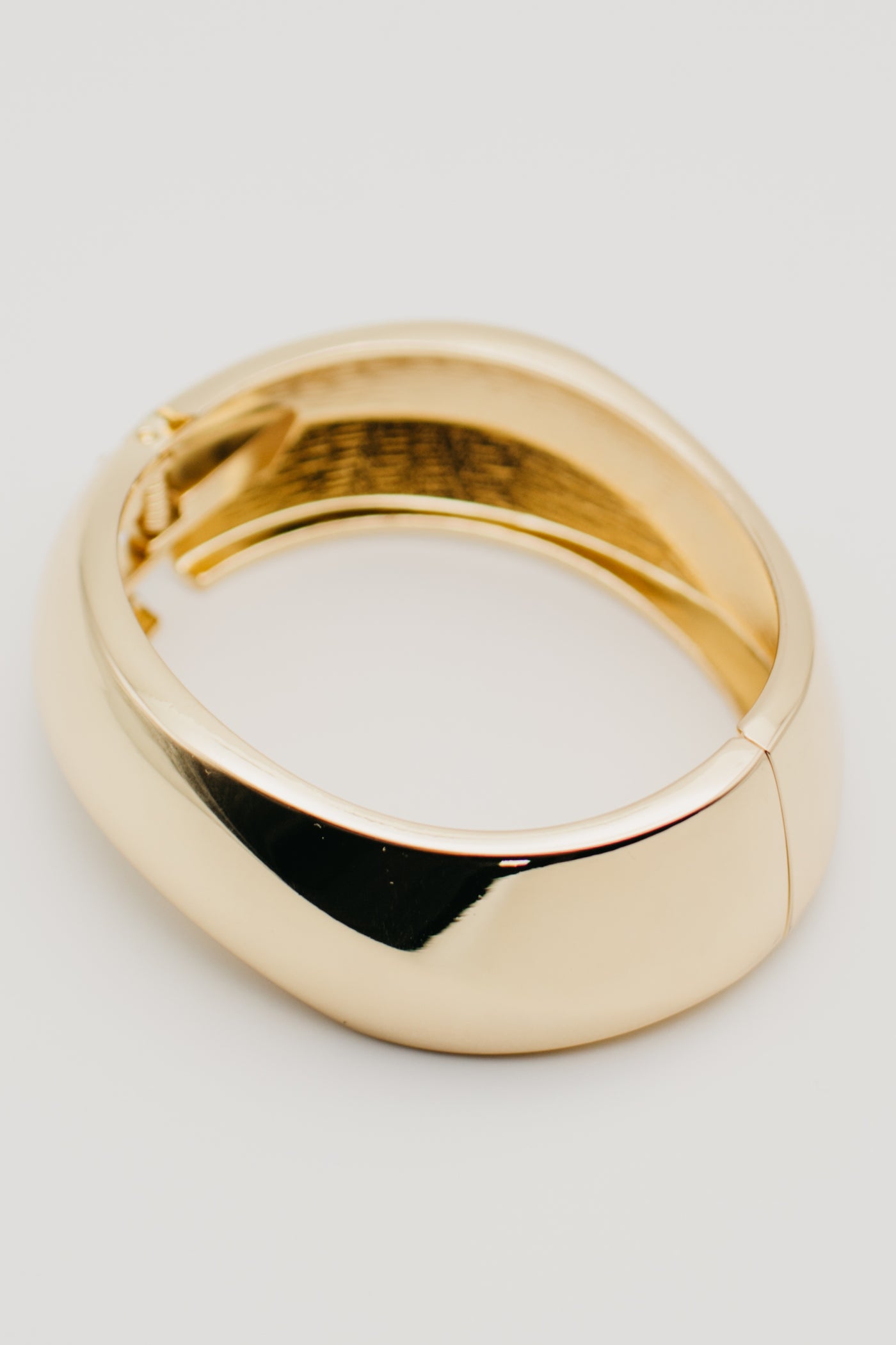 The Avada Wavy Bangle Bracelet