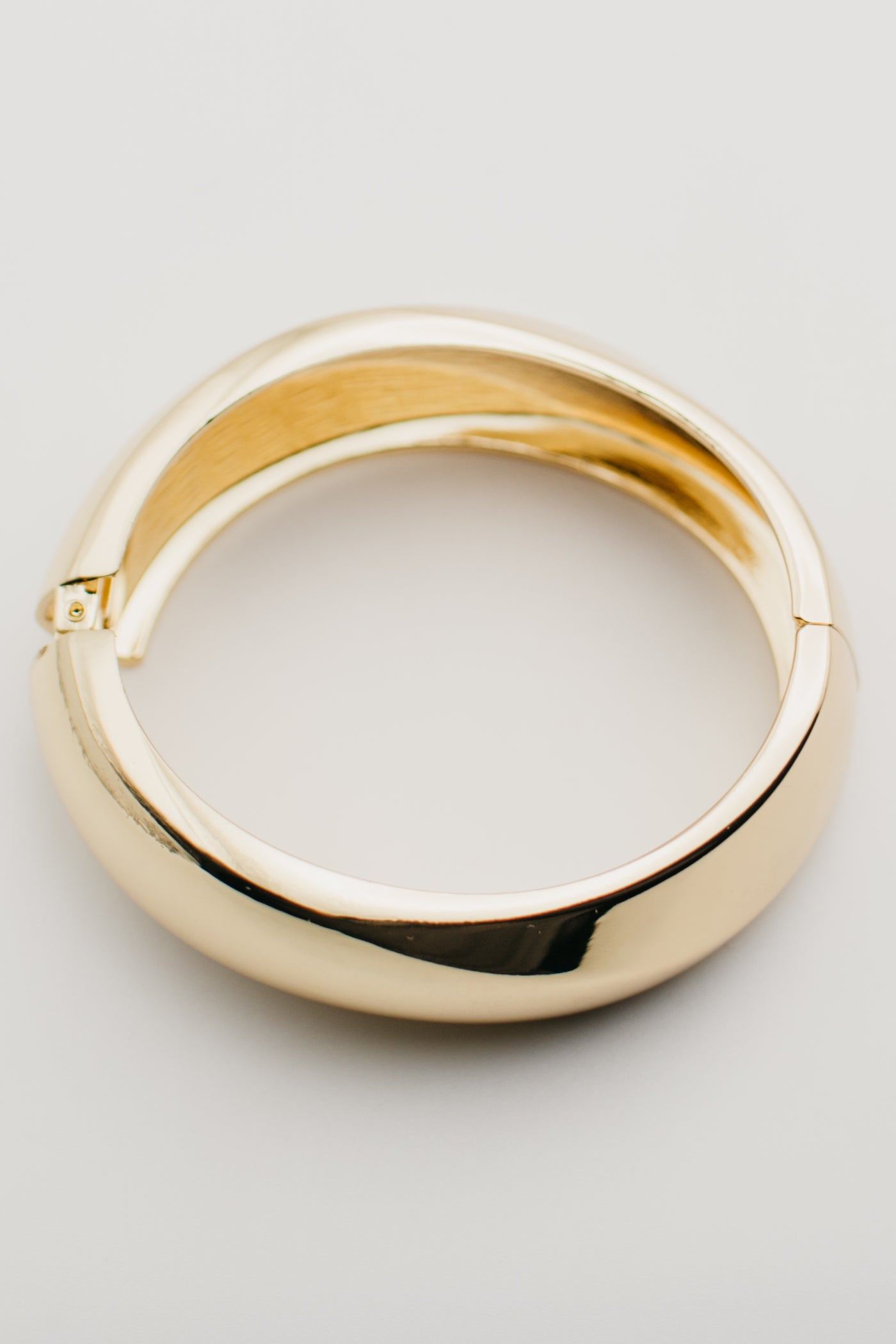 The Avada Wavy Bangle Bracelet