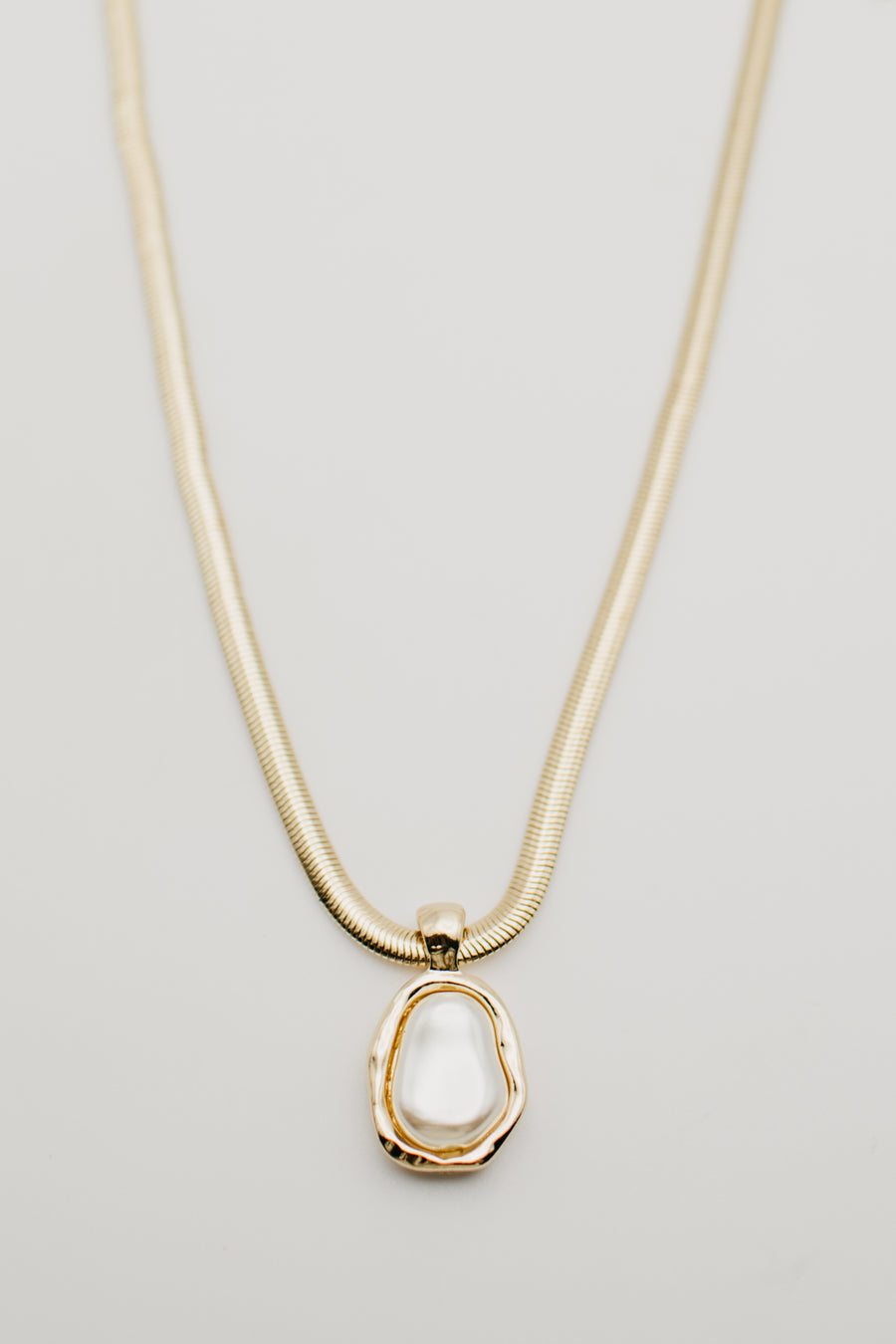 The Pam Pearl Pendant Herringbone Necklace