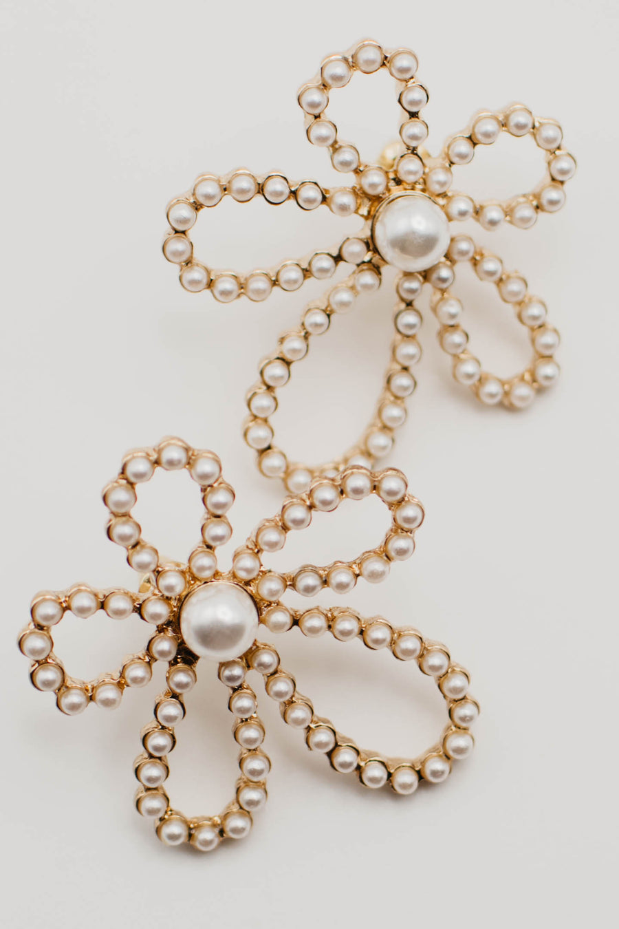 The Remedi Pearl Flower Earring