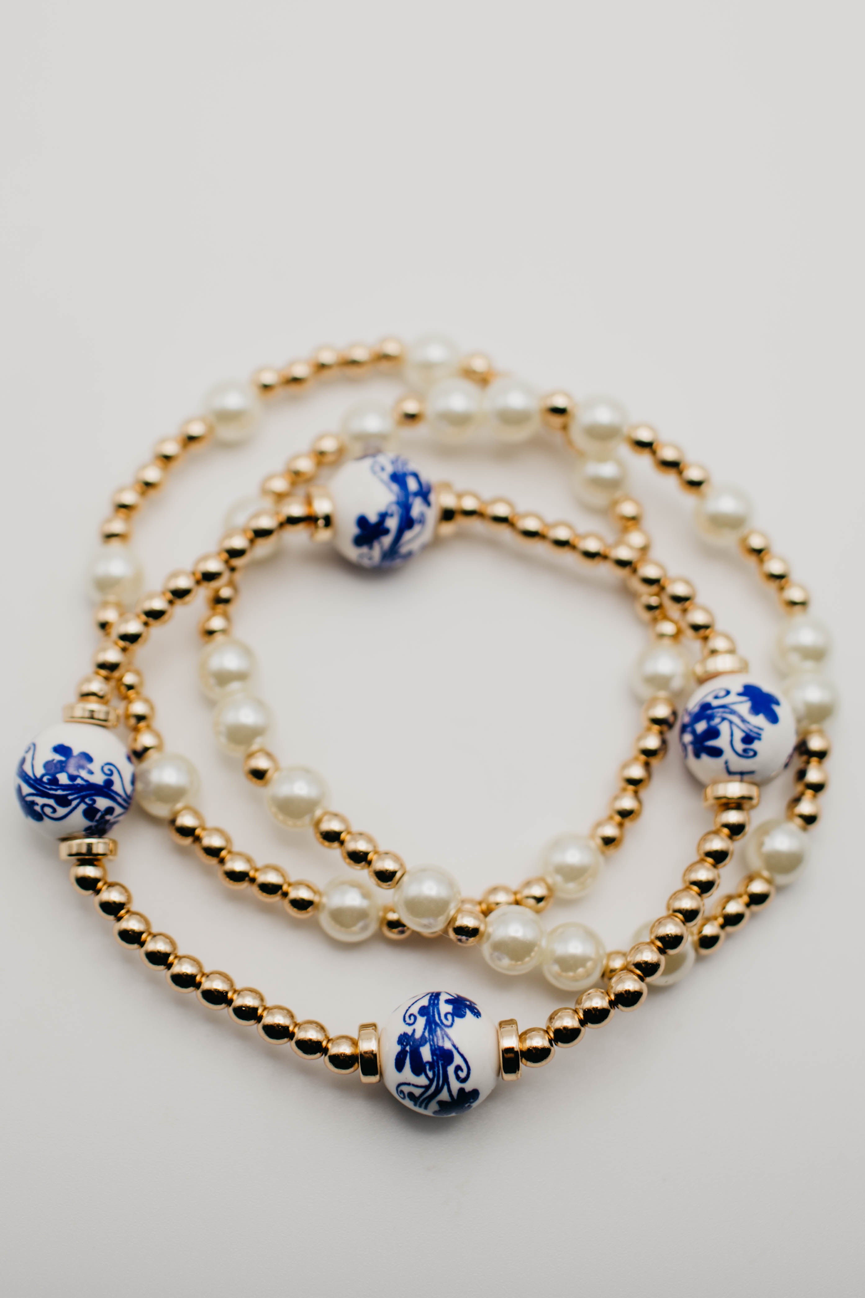 The Hendrik Floral Pearl Bracelet Set