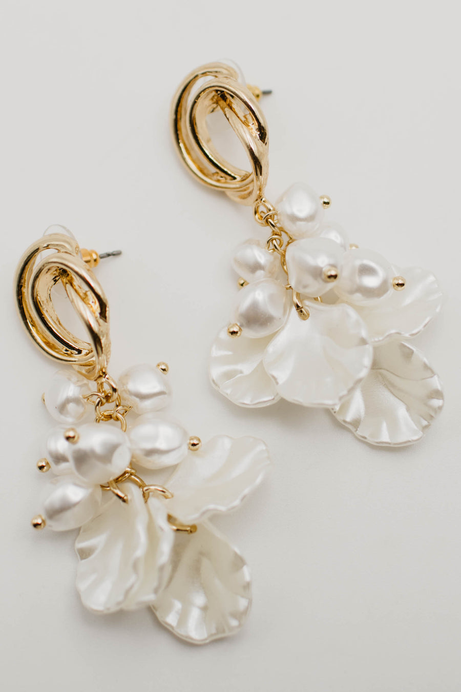 The Ilah Shell Cluster Earring