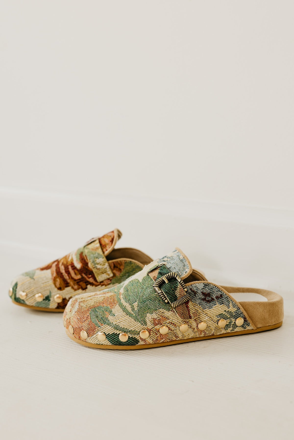 The Toni Vintage Floral Clog