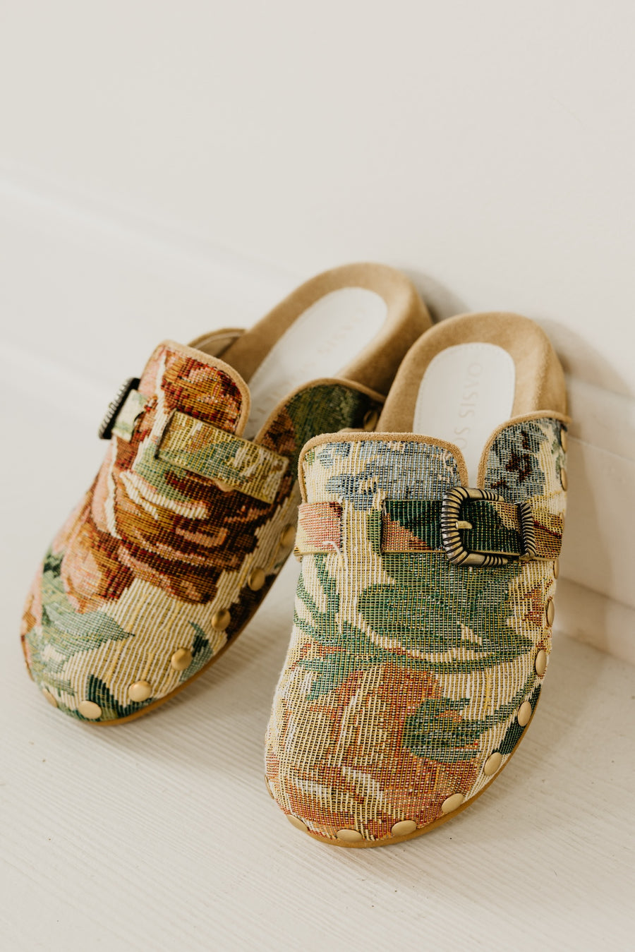 The Toni Vintage Floral Clog