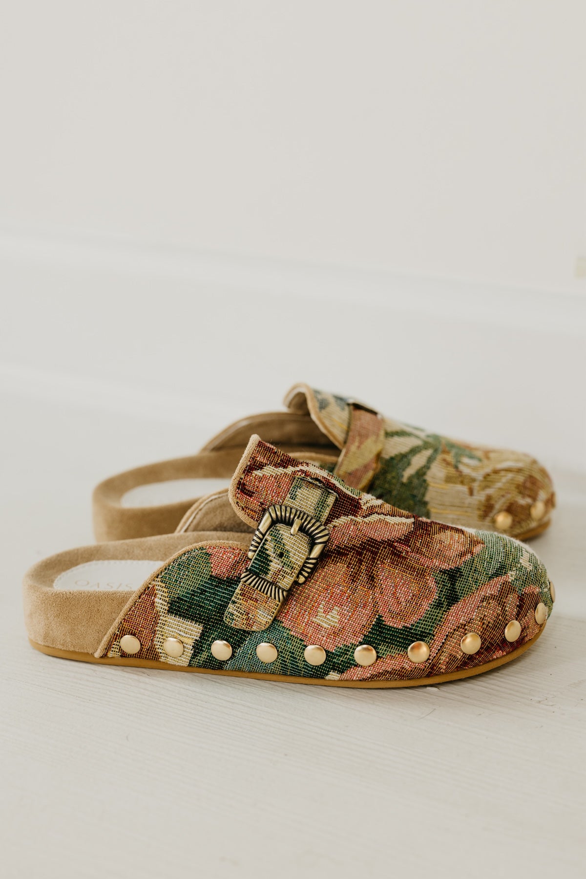 The Toni Vintage Floral Clog