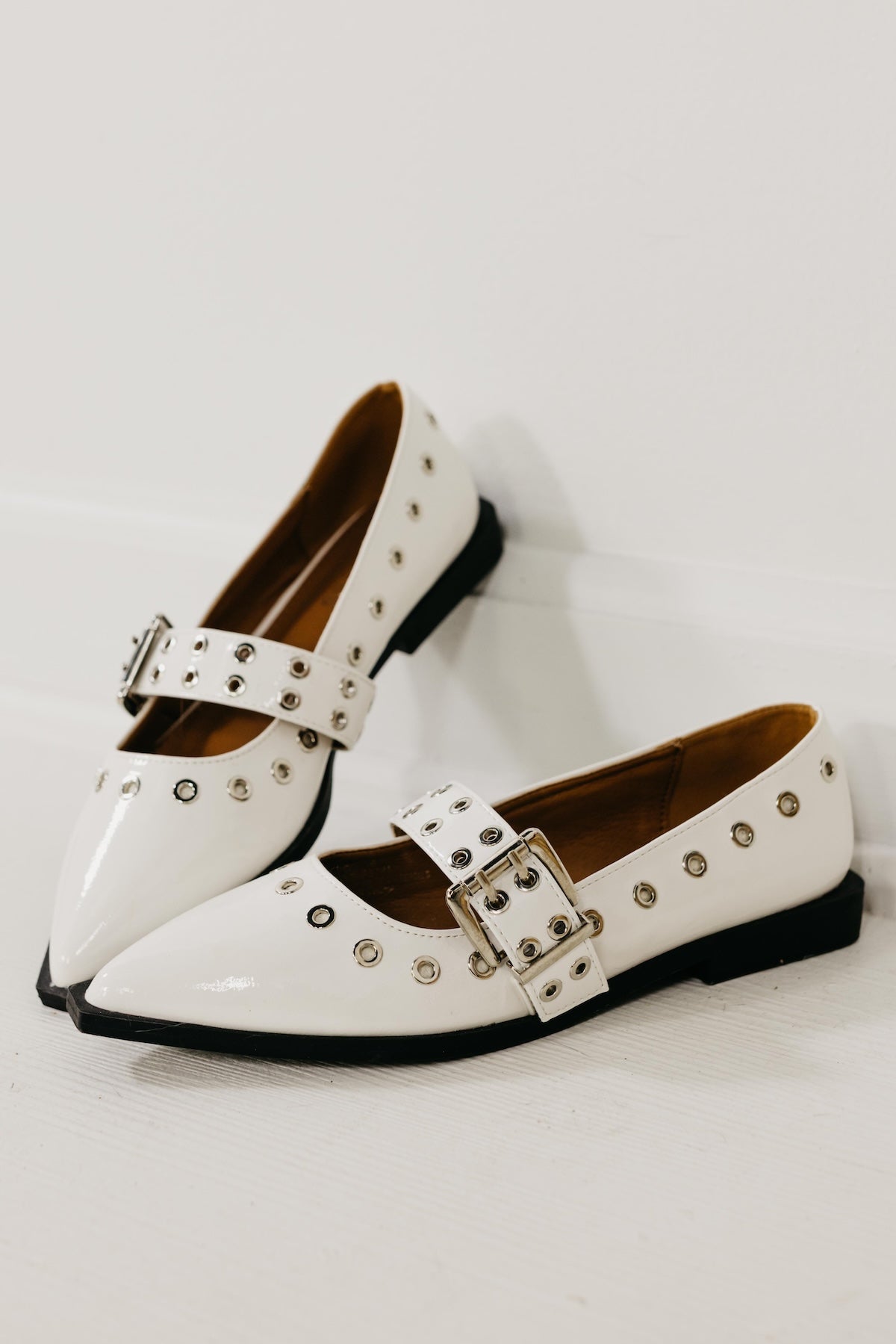 The Astra Rivet Flat