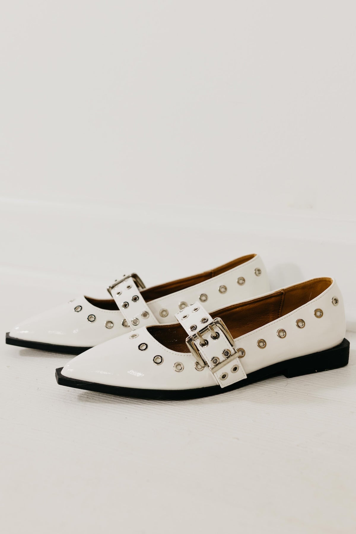 The Astra Rivet Flat