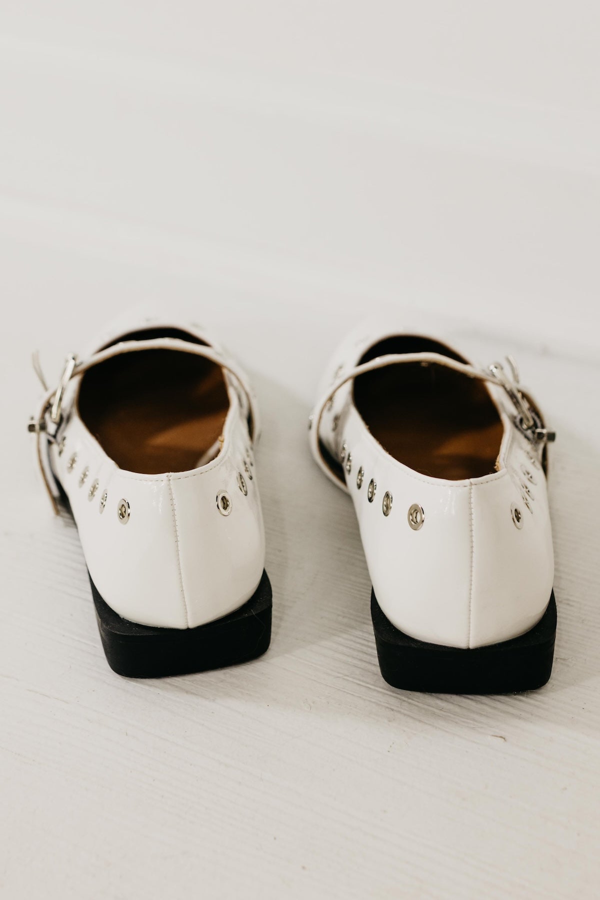 The Astra Rivet Flat