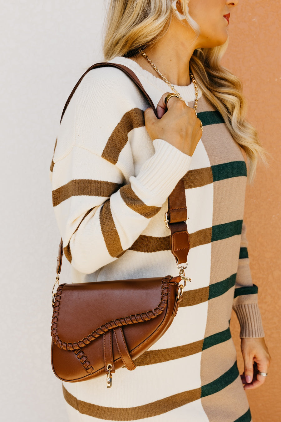 The Phelia Saddle Crossbody Hand Bag