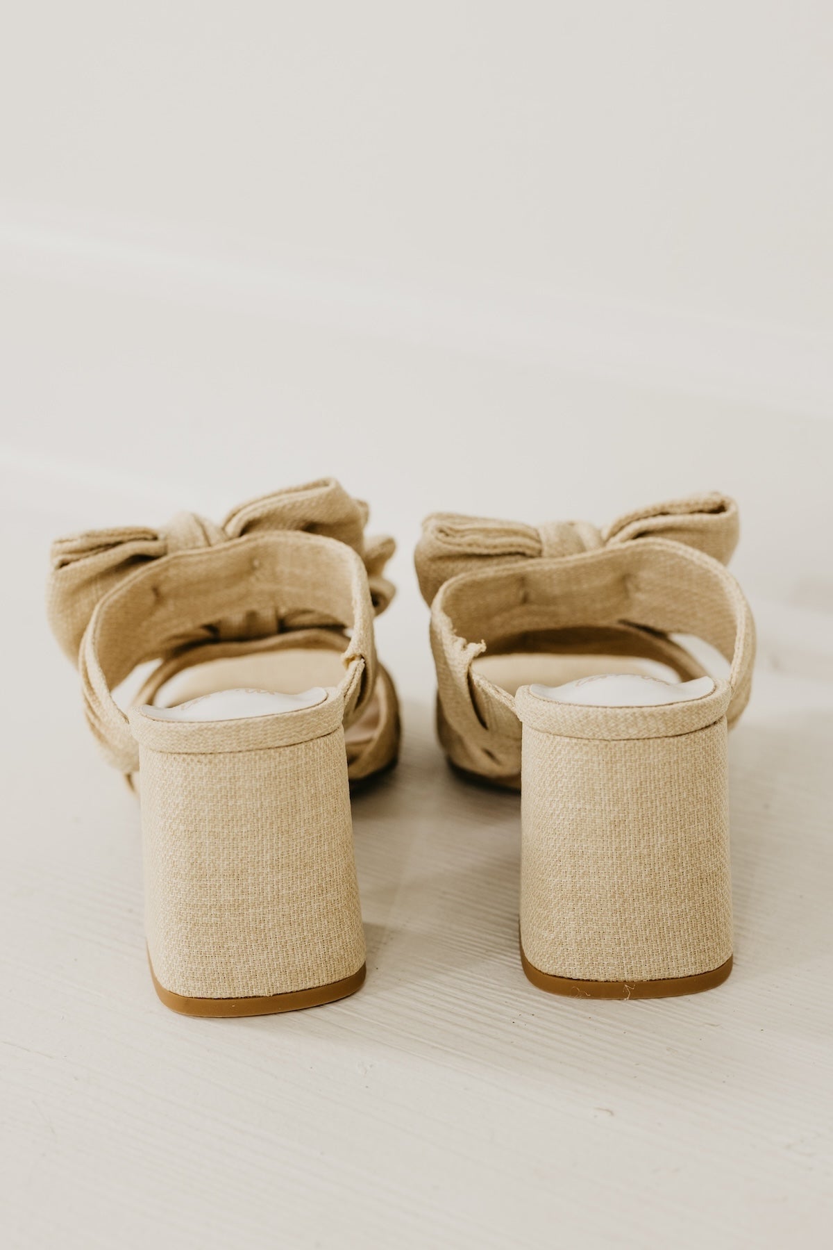 The Lucy Linen Double Bow Heel