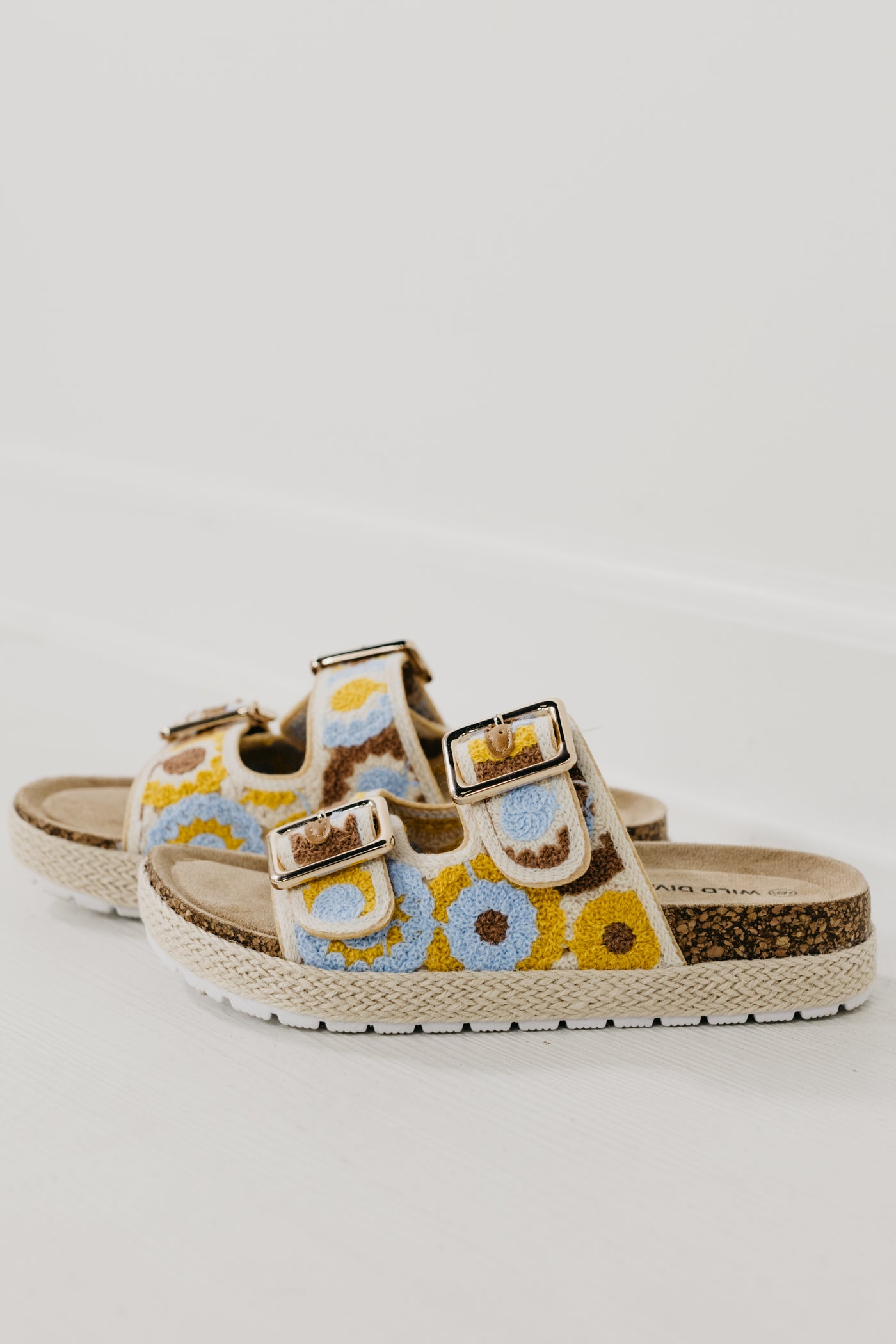 The Alasia Espadrille Embroidered Sandal