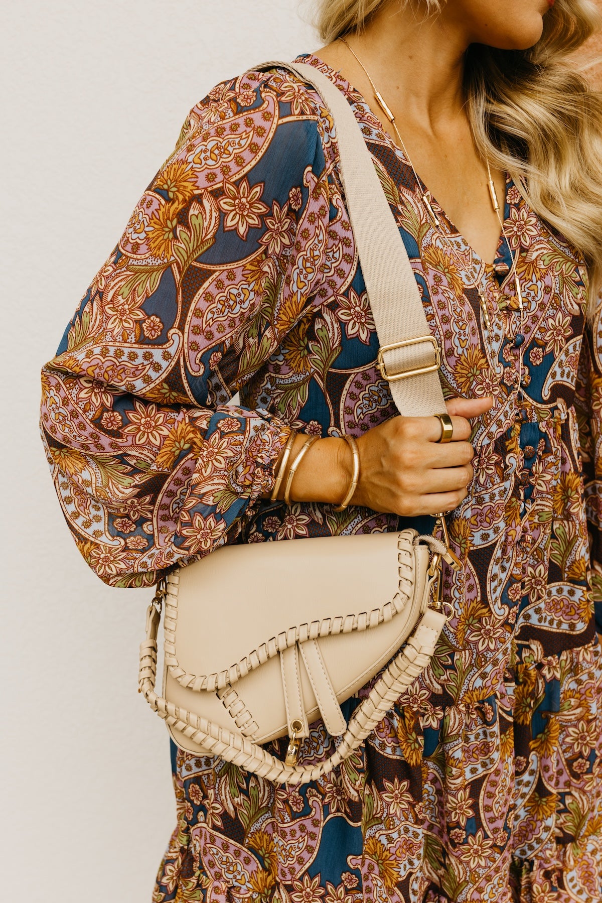The Phelia Saddle Crossbody Hand Bag