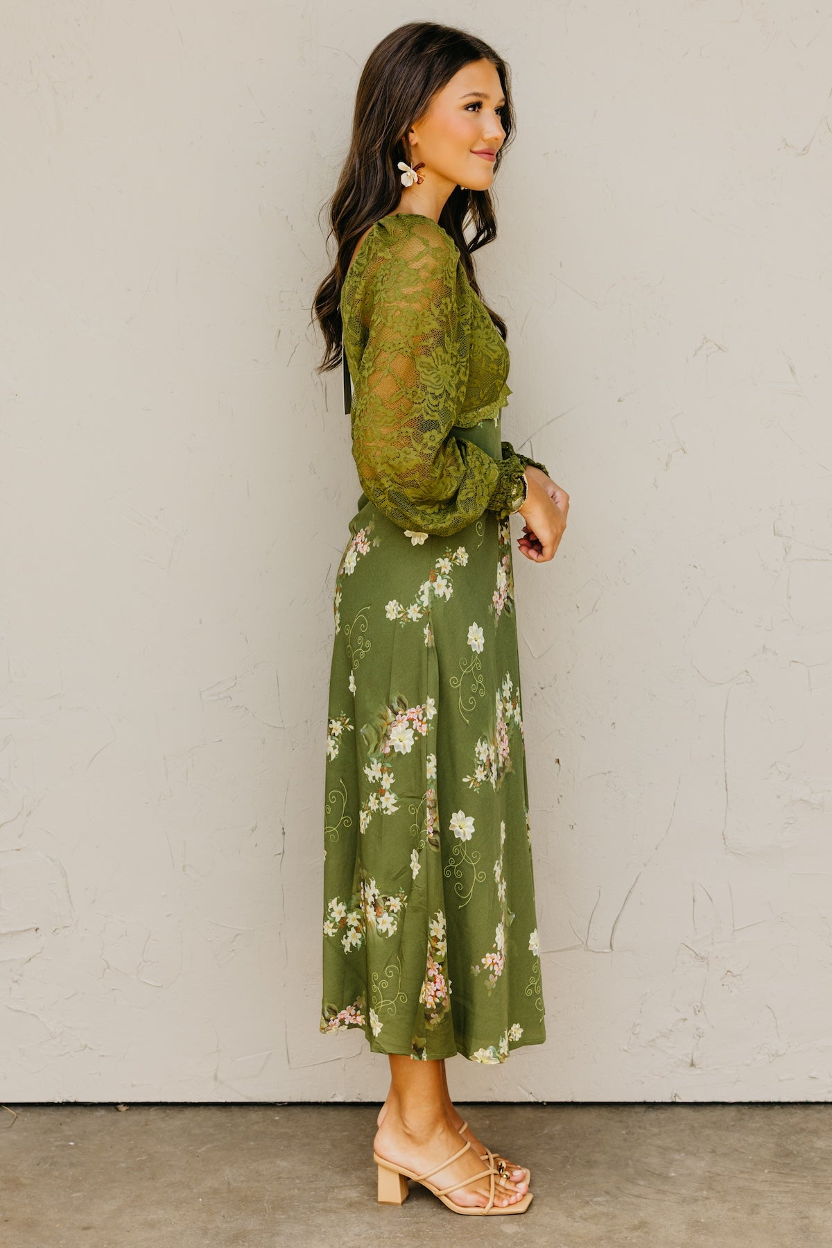 The Kaliyah Lace Floral Maxi Dress