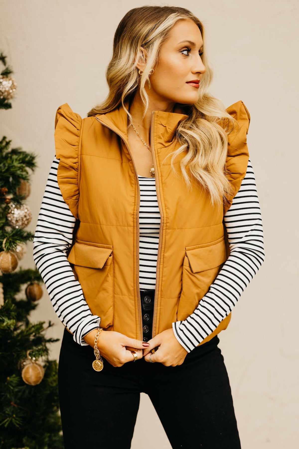 Mustard puffer vest outlet
