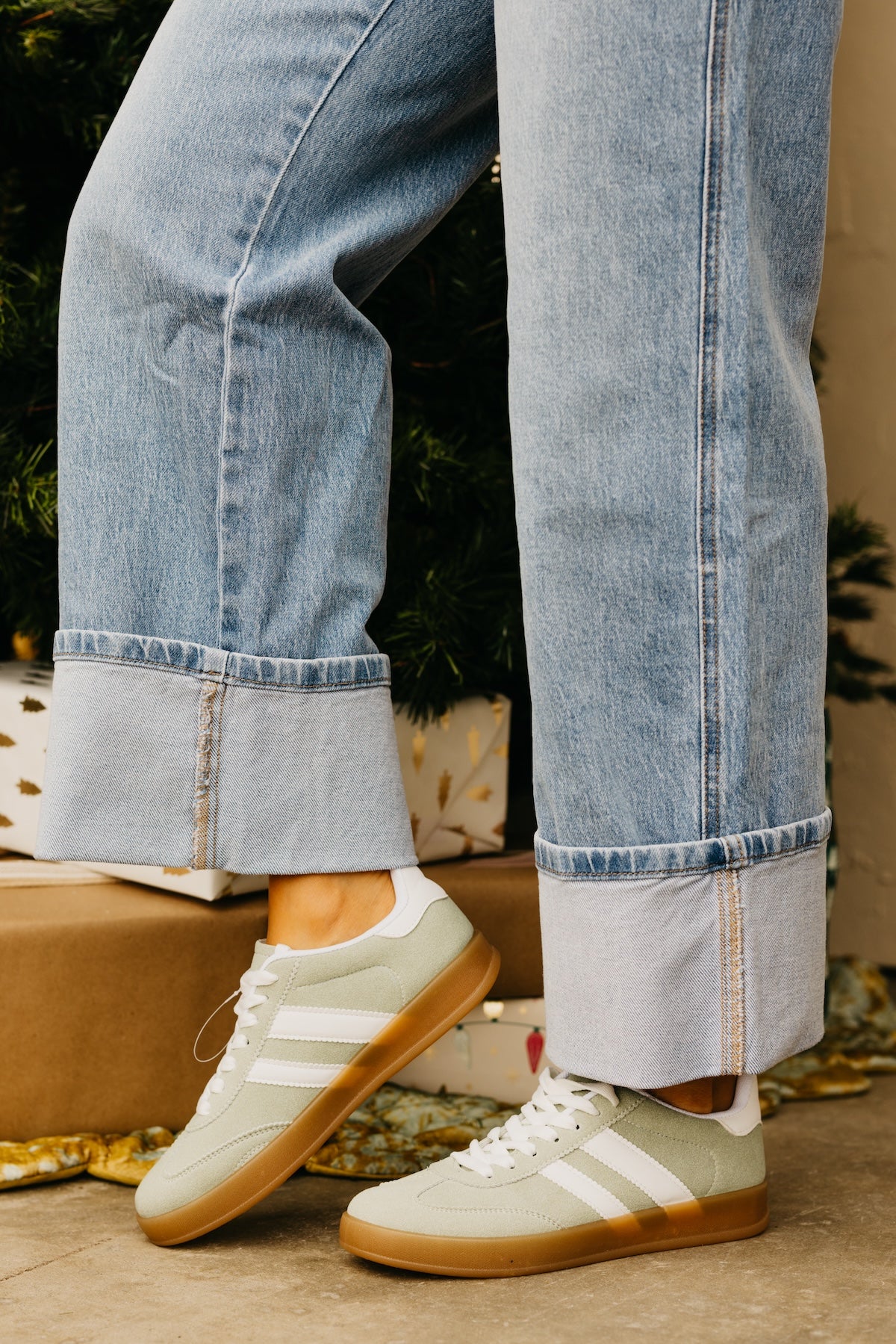 The Deer Low Top Stripe Sneaker