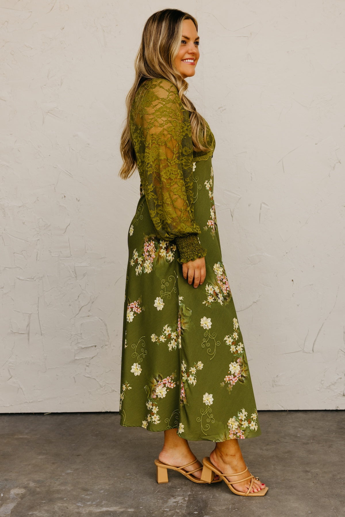 The Kaliyah Lace Floral Maxi Dress