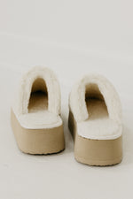 The Ivoris Platform Teddy Slide