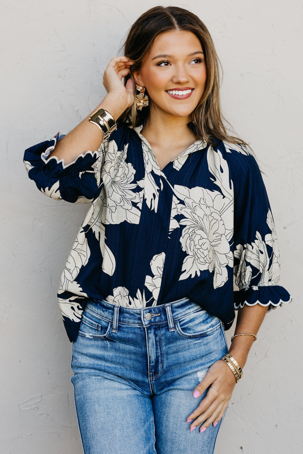 The Kharen Floral Scallop Sleeve Top