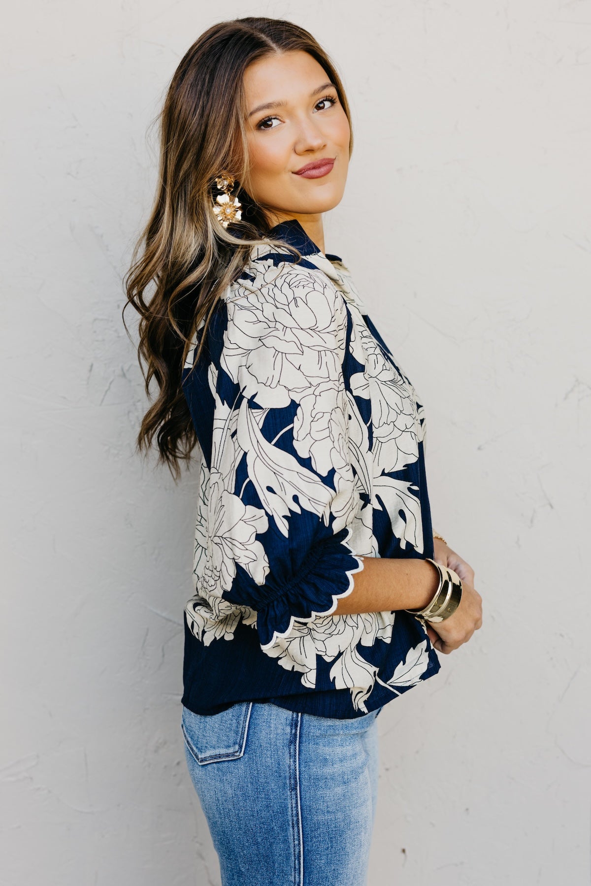 The Kharen Floral Scallop Sleeve Top