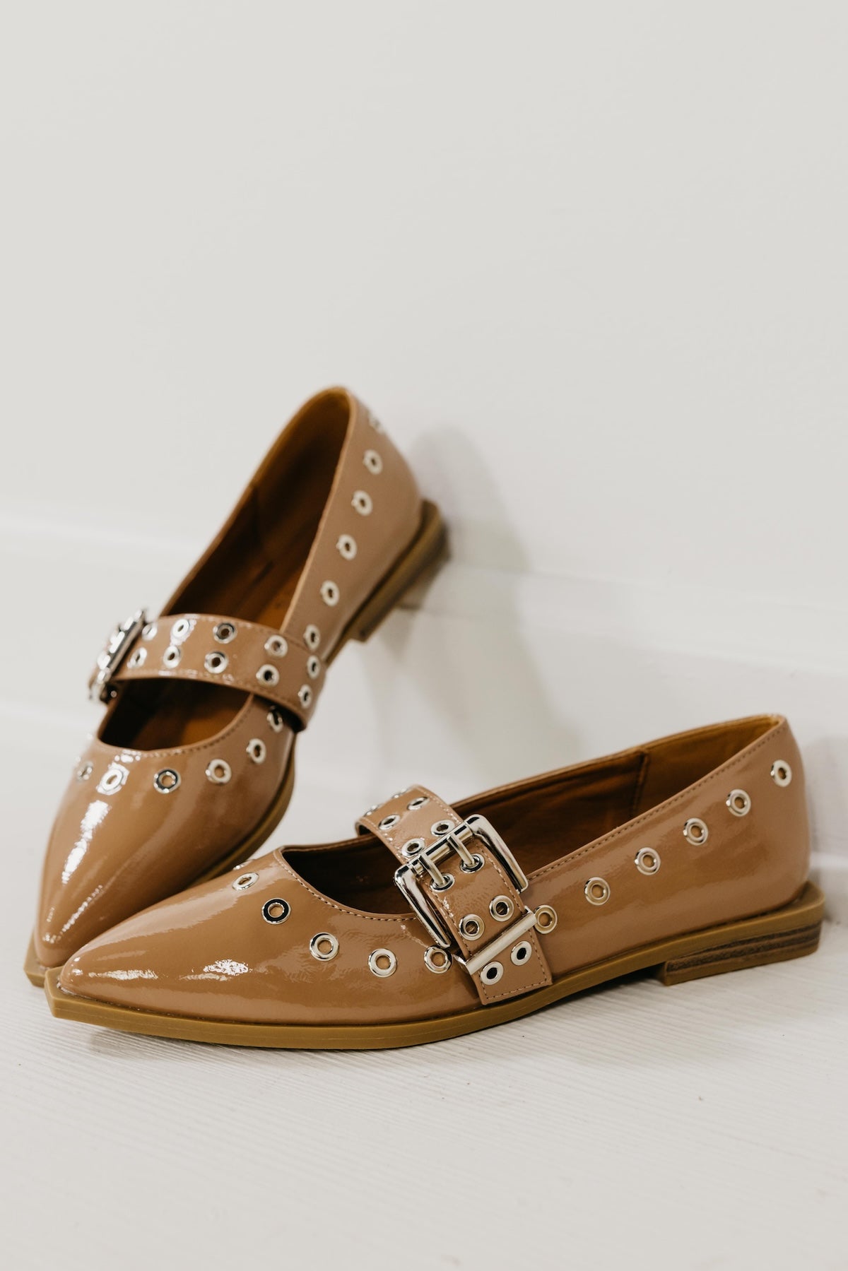 The Astra Rivet Flat