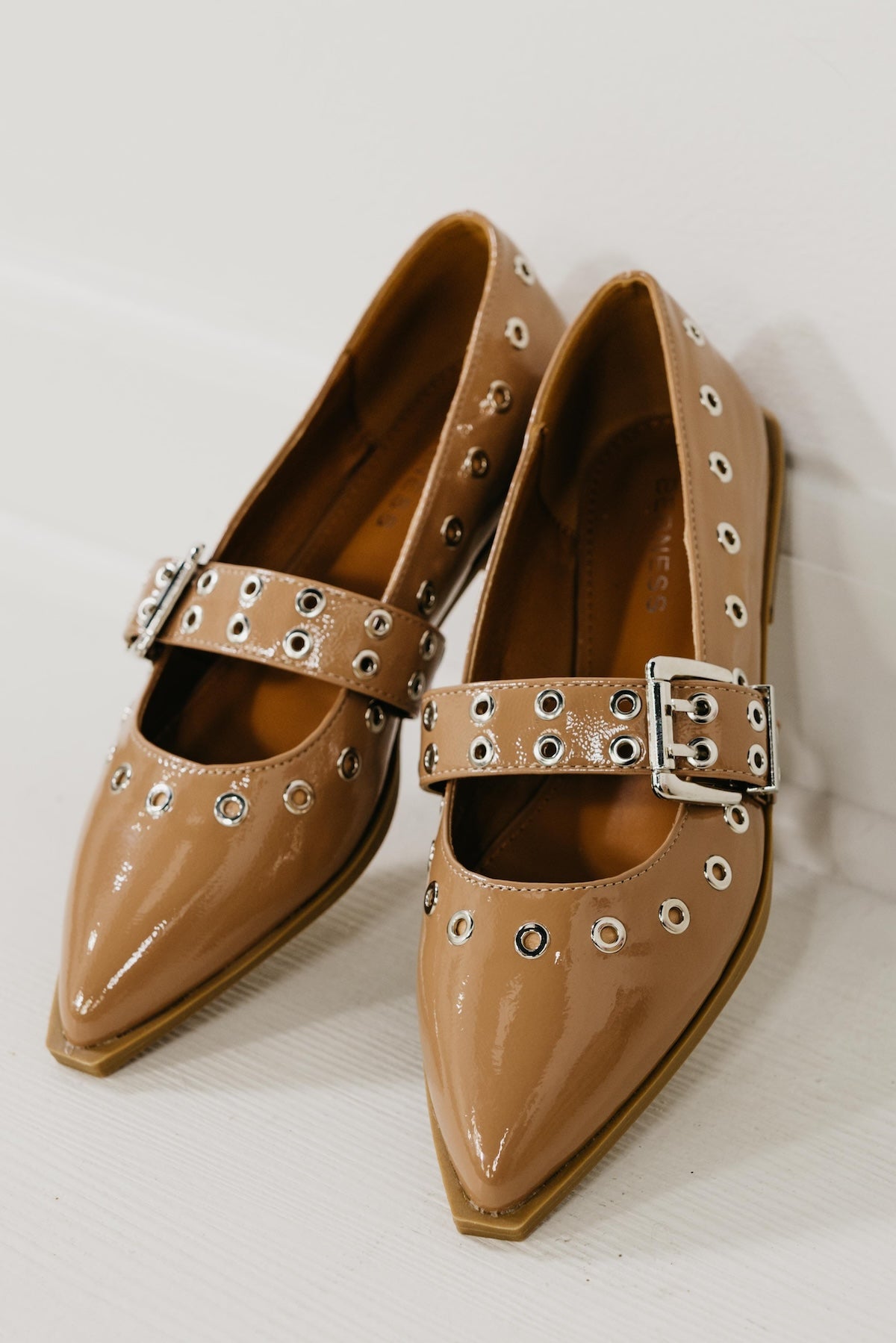 The Astra Rivet Flat