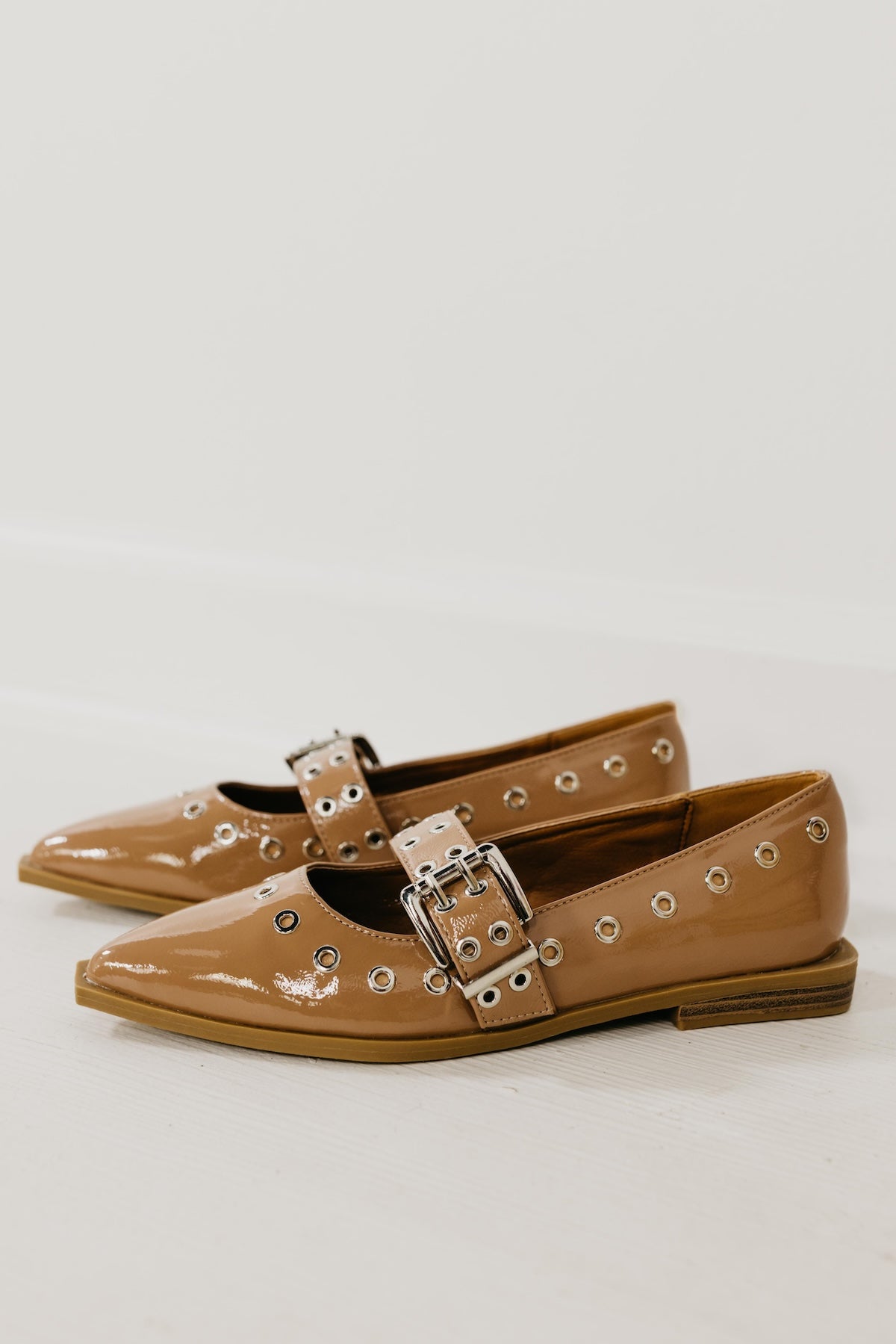 The Astra Rivet Flat