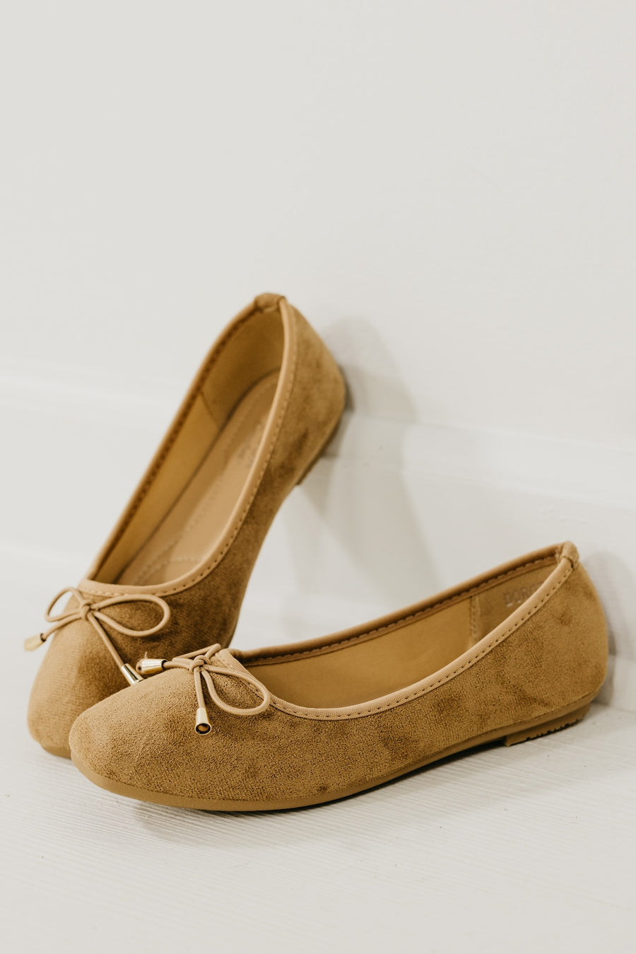 The Dorthy Bow Felt Flats
