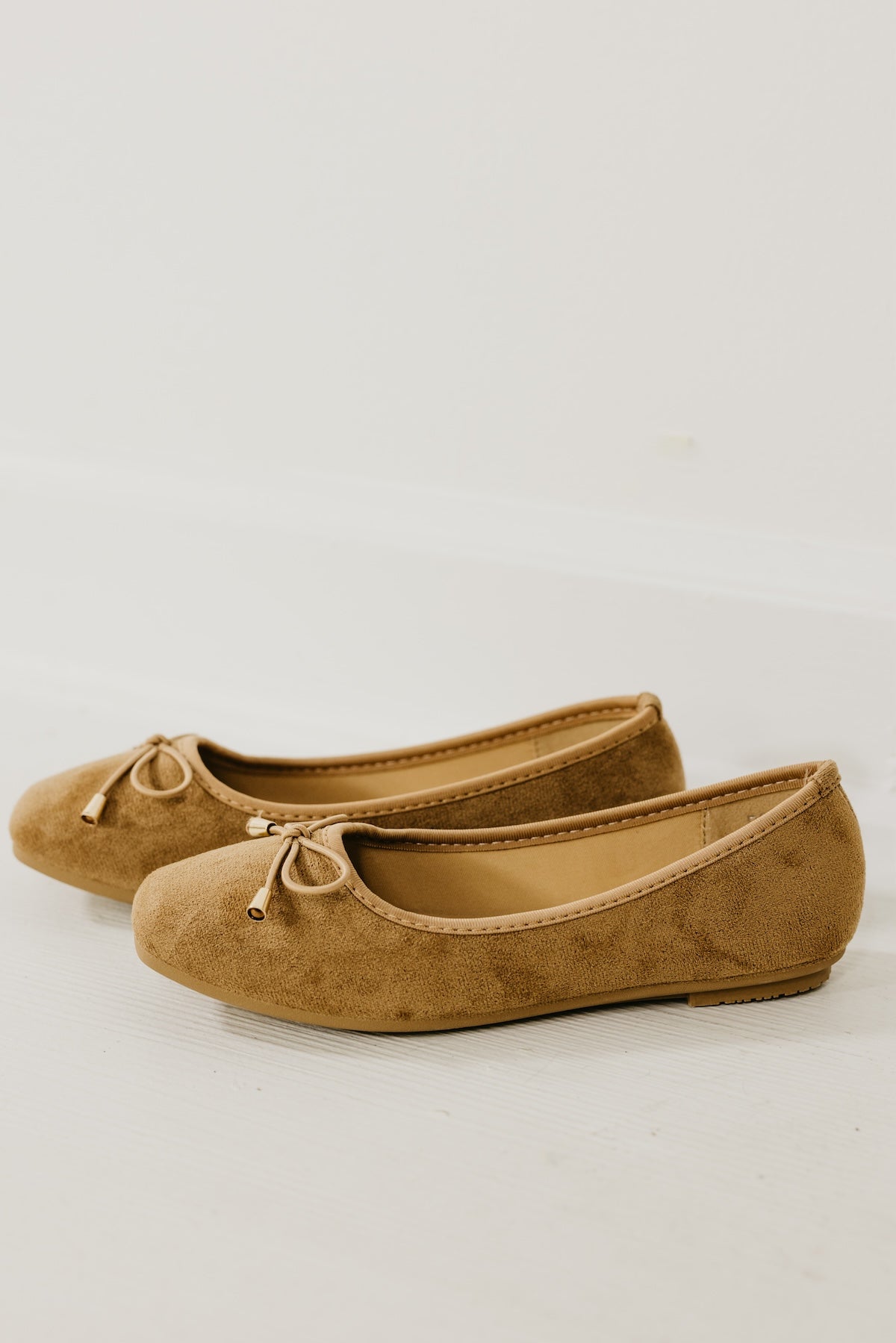 The Dorthy Bow Felt Flats