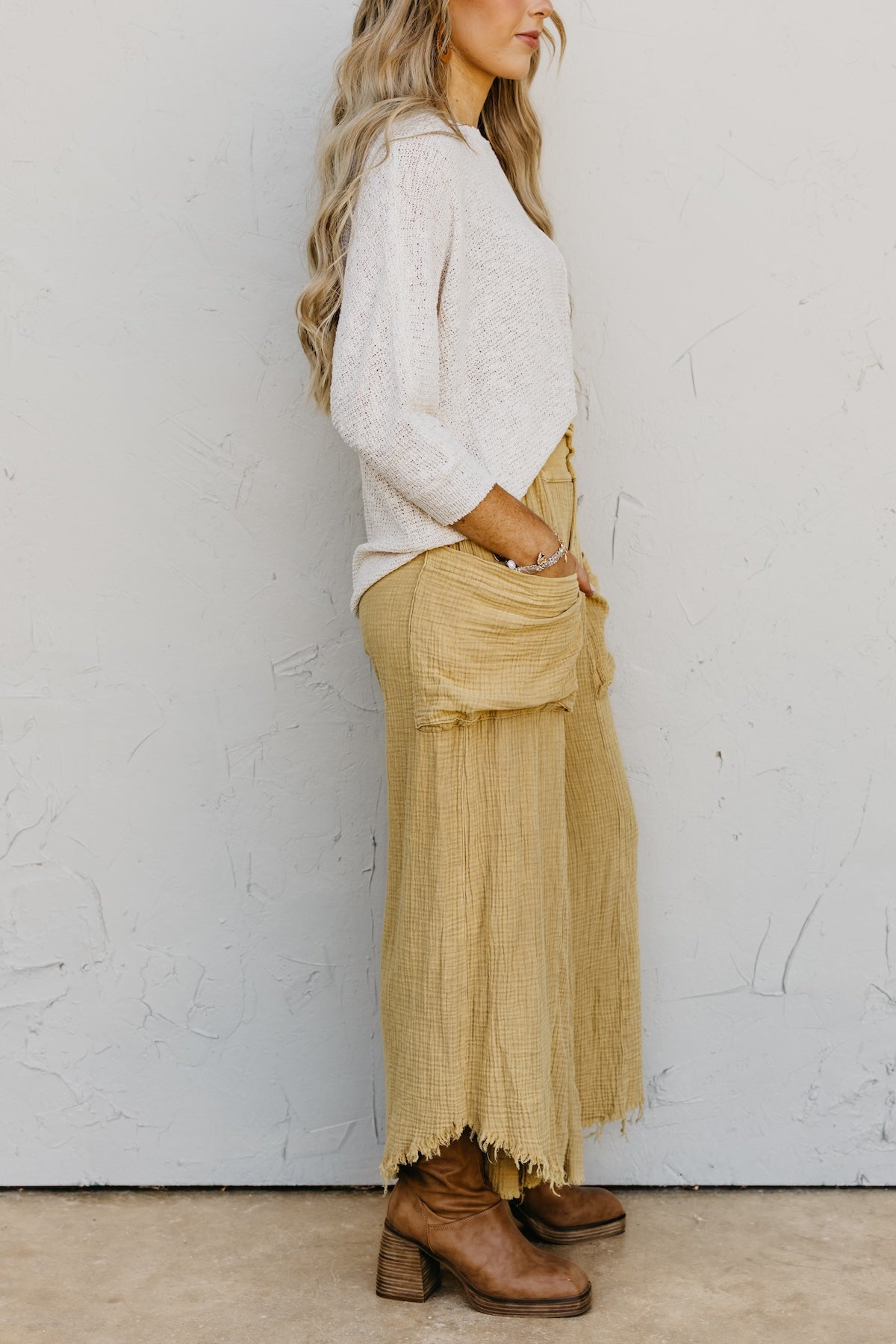 The Makai Fray Hem Gauze Pants