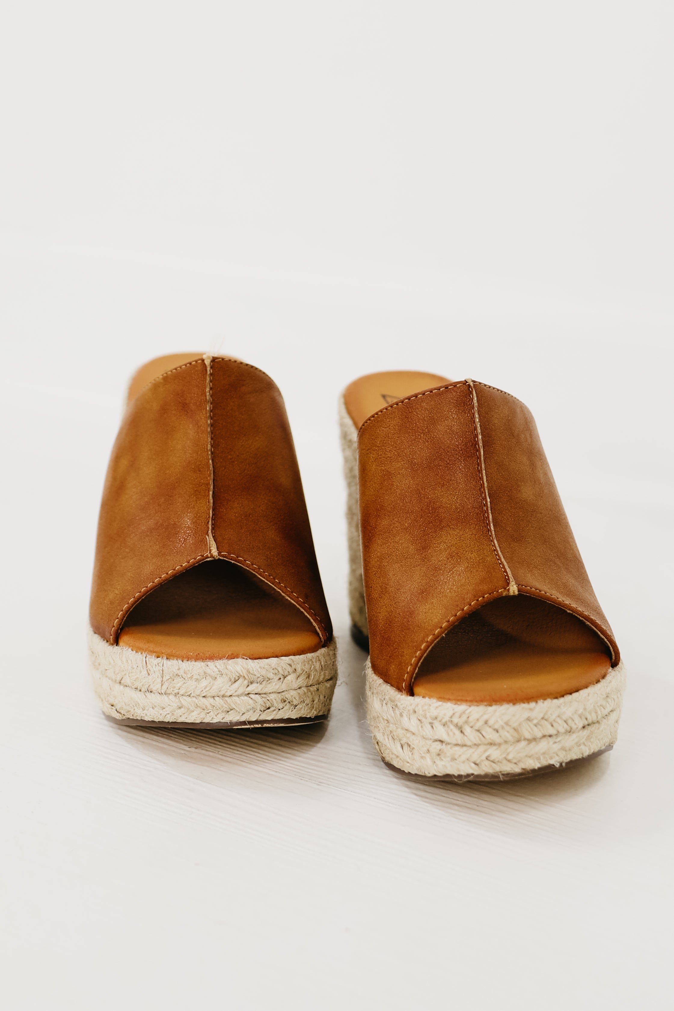 The Jensen Wedge Sandal | Camel - FINAL SALE