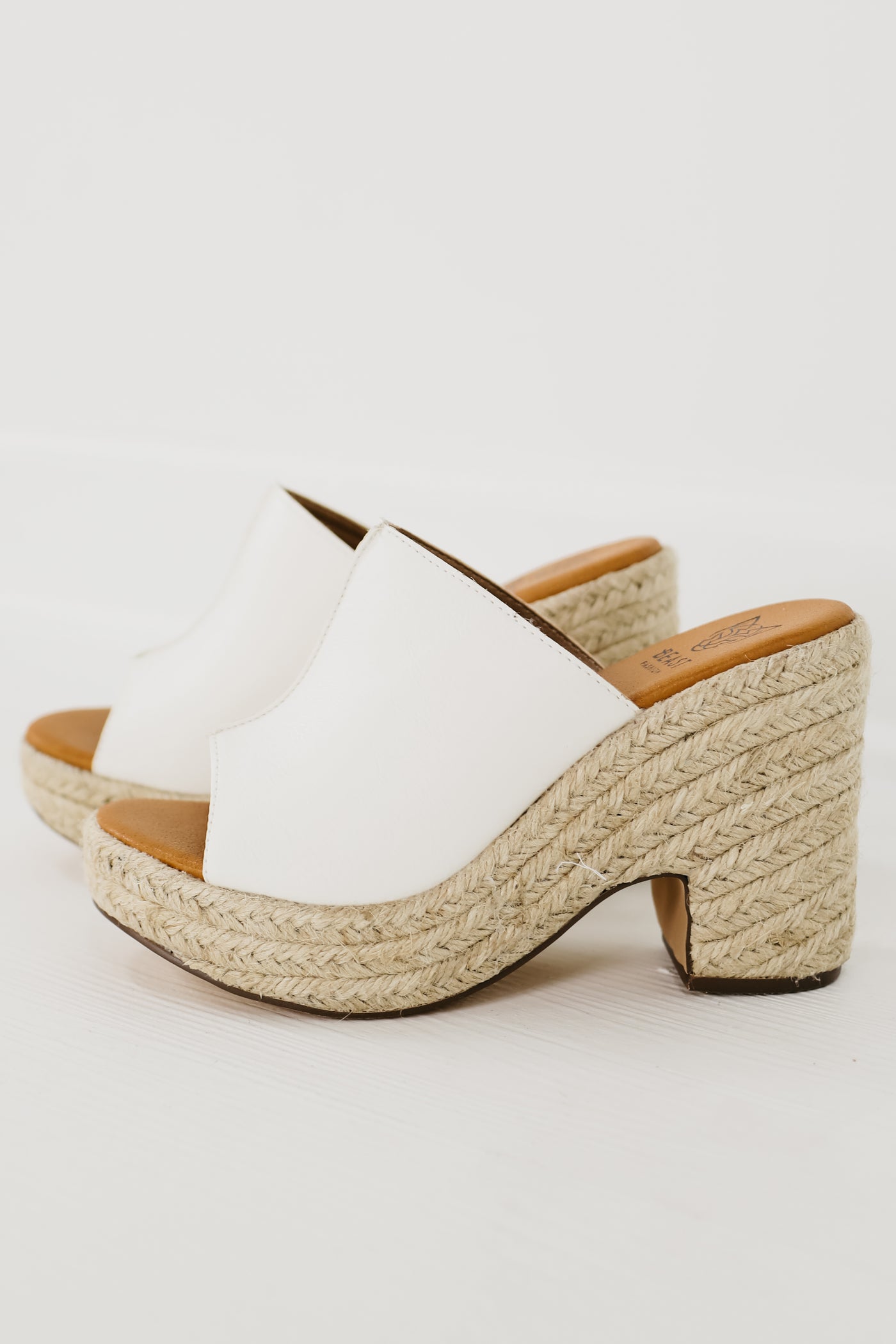 The Jensen Wedge Sandal | White - FINAL SALE