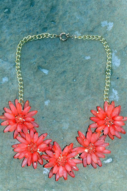 Flower Necklace - MOD Boutique
