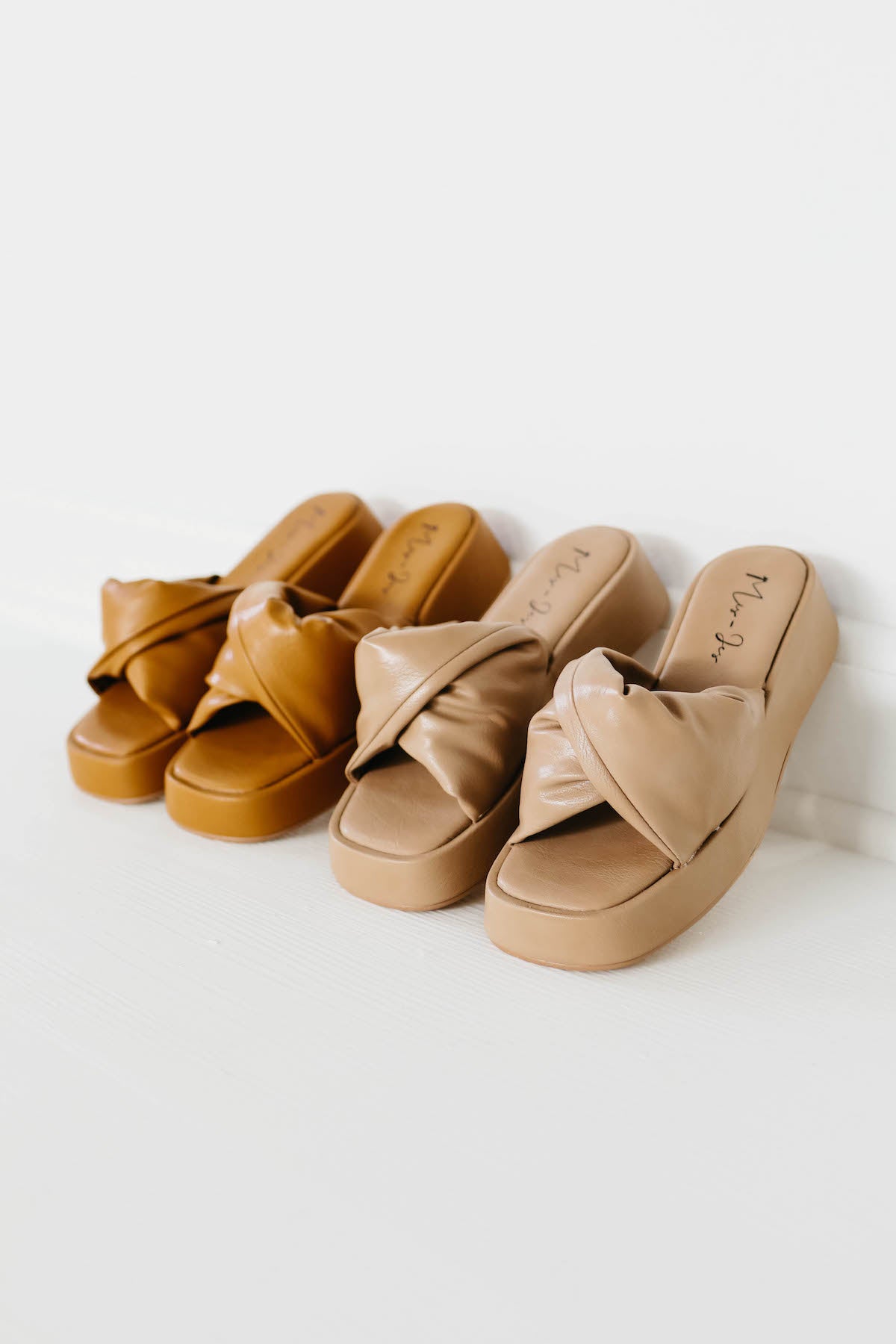 The Amelia Chunky Slide - Camel