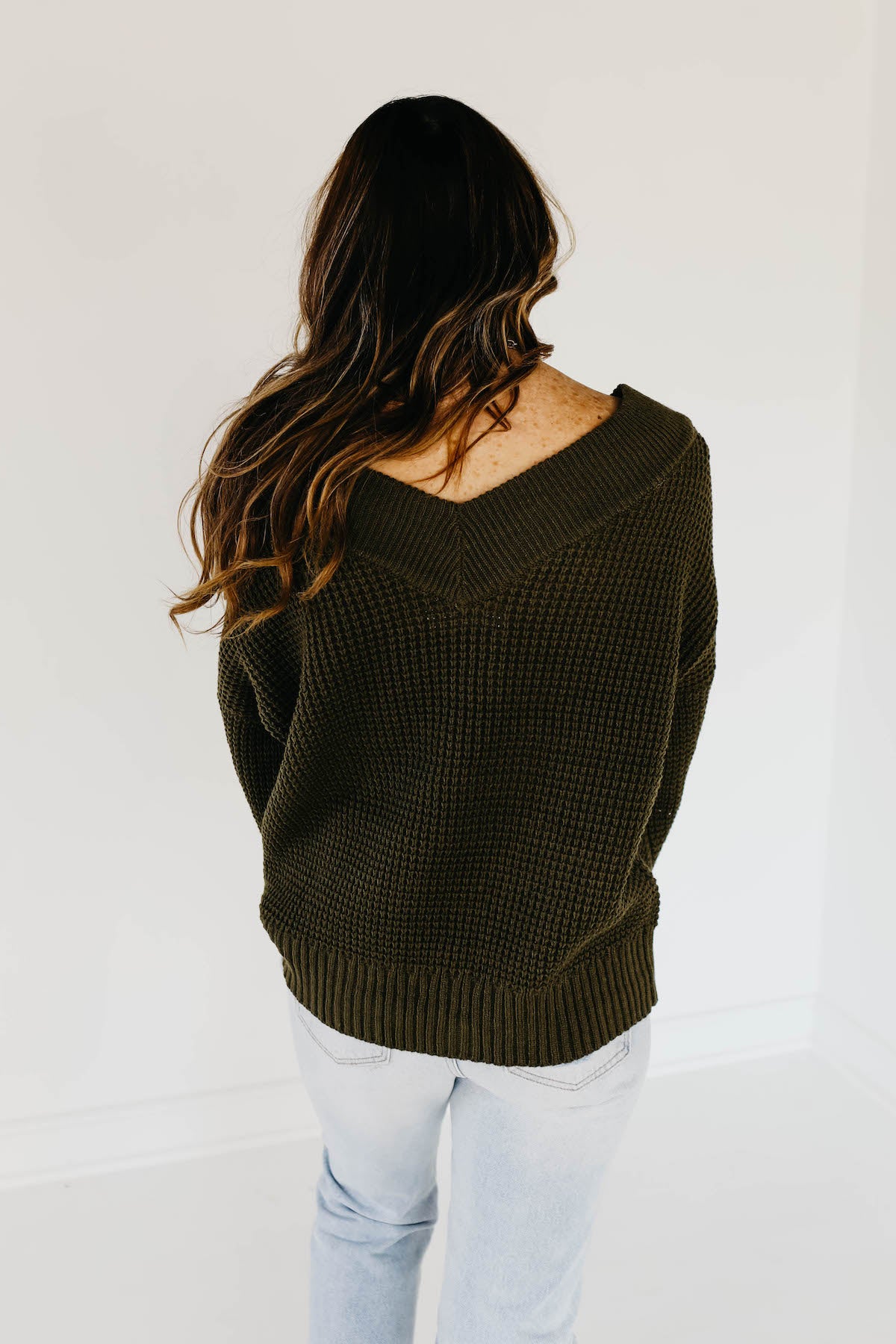 The Tucker V-Neck Waffle Sweater - Dusty Olive