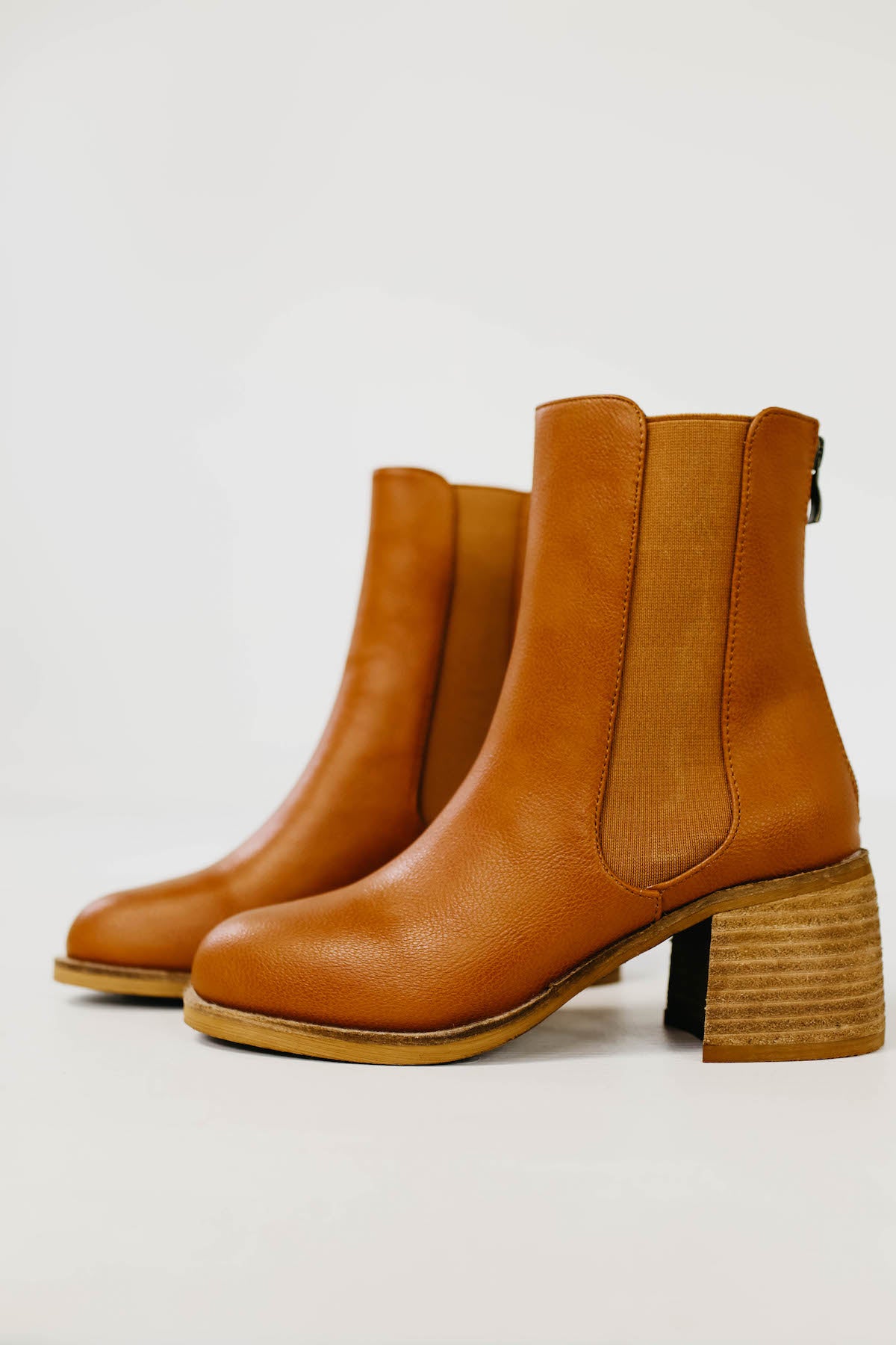 The Villa Chelsea Bootie | Camel