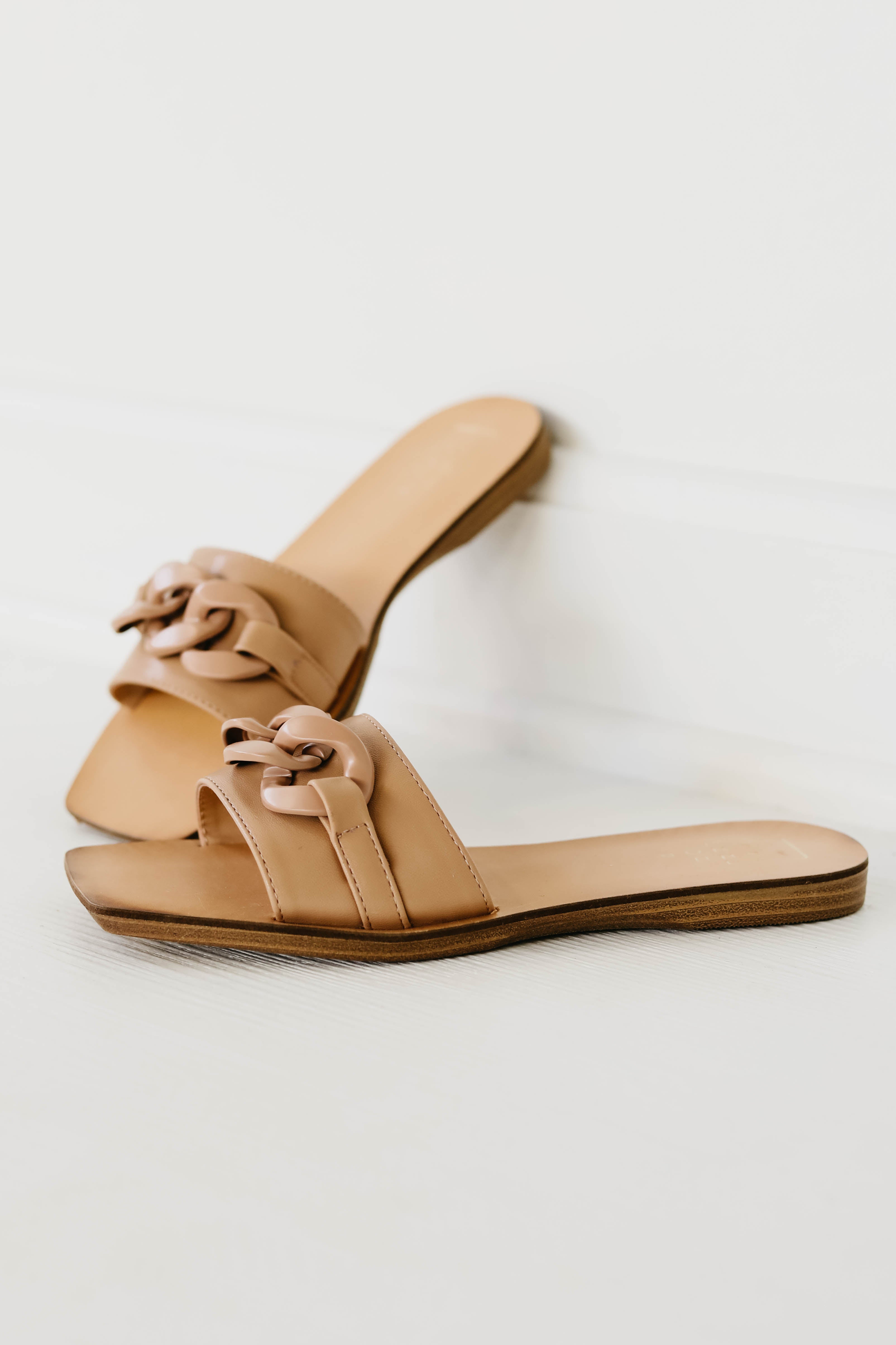 The Dilia Sandal