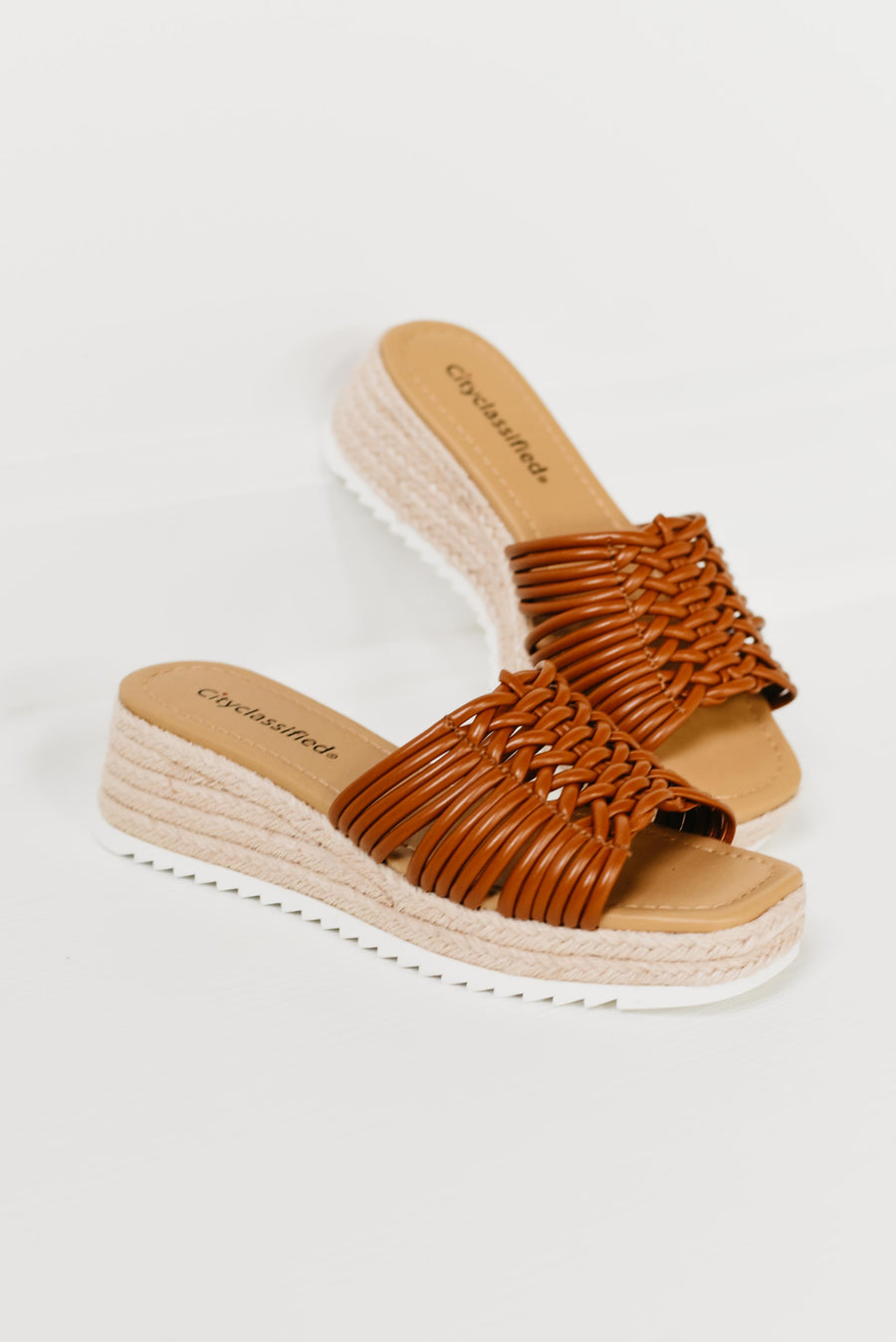 The Uranus Sandal - Tan